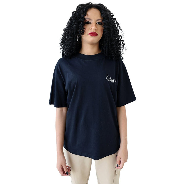 Camiseta Básica Feminino Manga Curta - Deus - Preta - iesustore