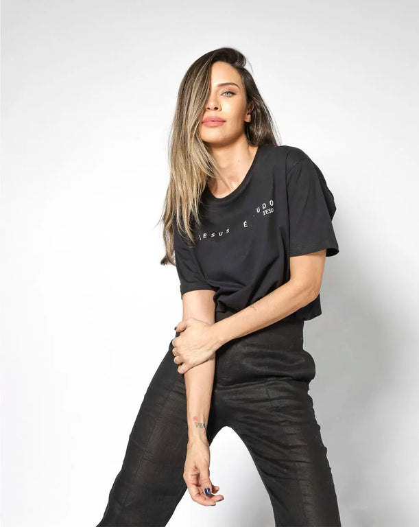 Camiseta Básica Unissex Manga Curta - Jesus é Tudo - iesustore