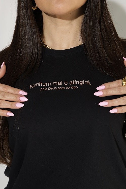 Camiseta Básica Unissex Manga Curta - Nenhum Mal o Atingirá - Preto - iesustore
