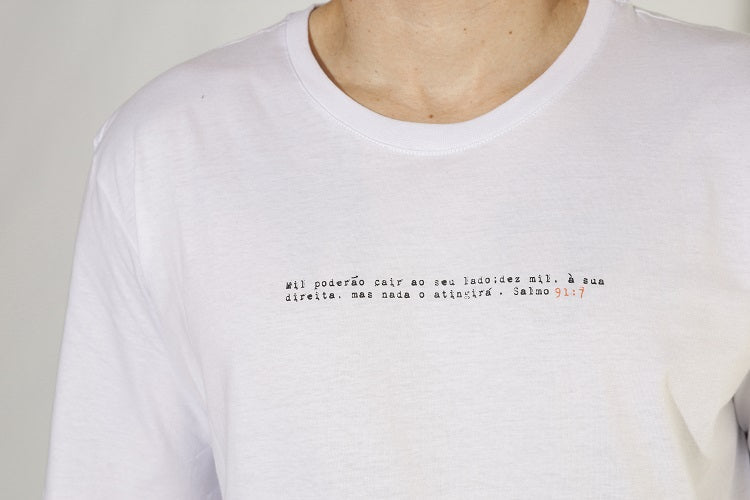 Camiseta Básica Unissex Manga Curta - Salmo 91:7 - Branca - iesustore