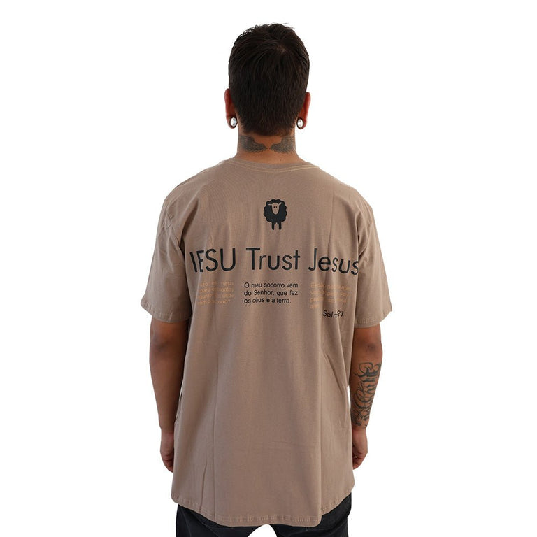 Camiseta Básica Unissex Manga Curta - Trust, Jesus, Salmo 121 - Avelã - iesustore