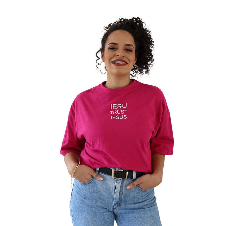 Camiseta Cropped Oversized Feminino Manga Curta - IESU. Trust. Jesus - Pink - iesustore