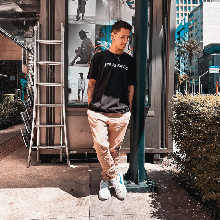 Camiseta IESU Básica - Jesus Saves - Unissex - iesustore