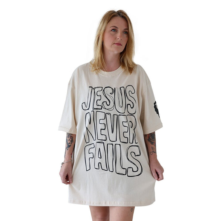 Camiseta Oversized Unissex Manga Curta - Jesus Never Fails - Aveia - iesustore