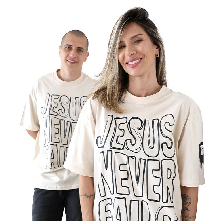 Camiseta Oversized Unissex Manga Curta - Jesus Never Fails - Aveia - iesustore